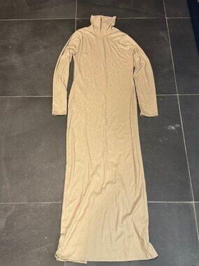 Heart & Hips Beige Ribbed Maxi Dress